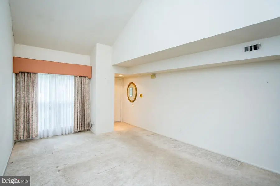 15 Barrel Stave Cir, Horsham, PA 19044 - Image #3