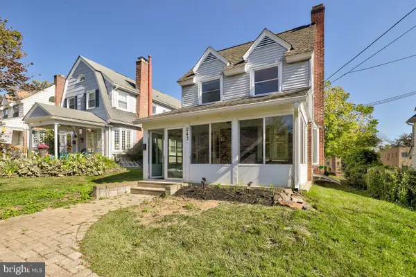 243 Rock Glen Rd, WYNNEWOOD, PA 19096