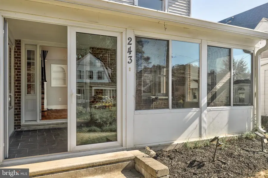 243 Rock Glen Rd, Wynnewood, PA 19096 - Image #3