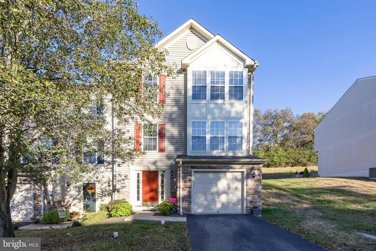 53 Brookview Ln, Pottstown, PA 19464 - Image #1