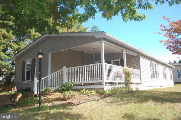 447 Manor House Ln, SOUDERTON, PA 18964