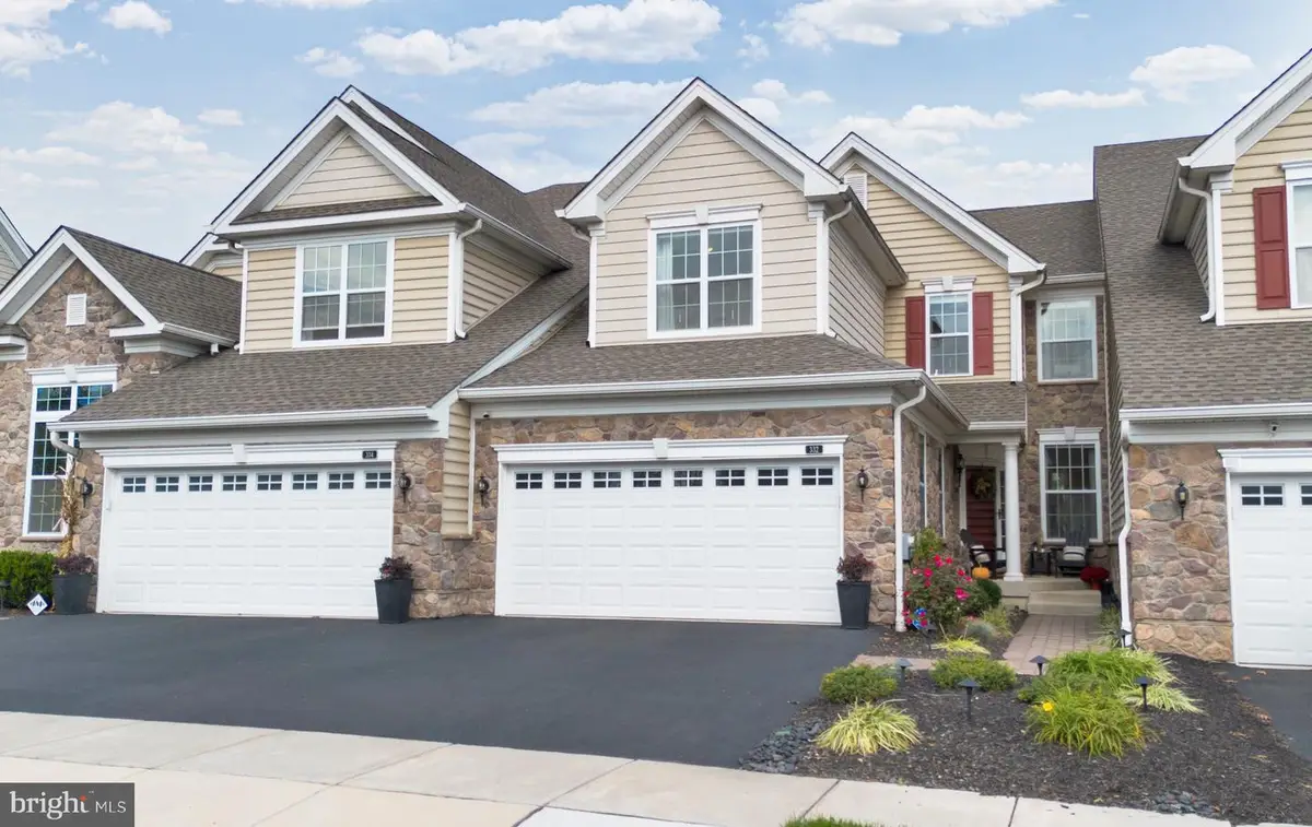 332 Joshua Tree Dr, Collegeville, PA 19426 - Image #1