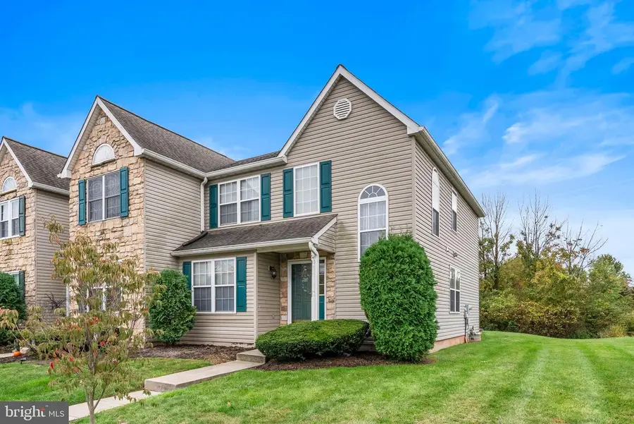 300 Deer Run Ct, Royersford, PA 19468 - Image #2