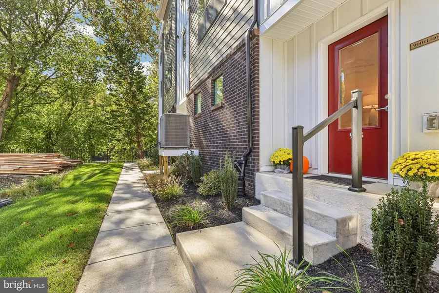 952 Riverplace Dr, Conshohocken, PA 19428 - Image #2