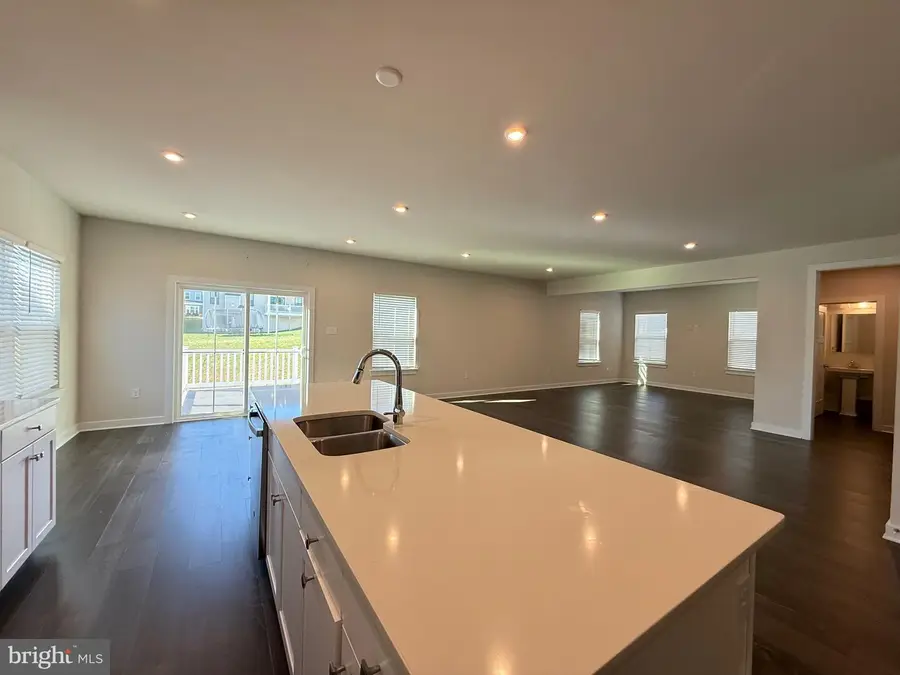 1045 Miles Ct, Cheltenham, PA 19012 - Image #3