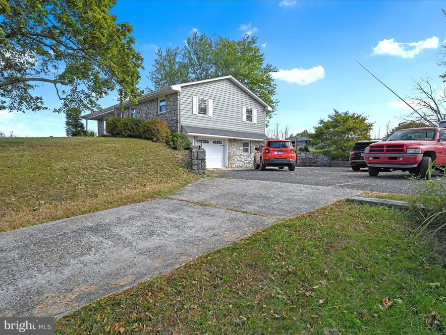 2190 Gilbertsville Rd, Pottstown, PA 19464 - Image #3