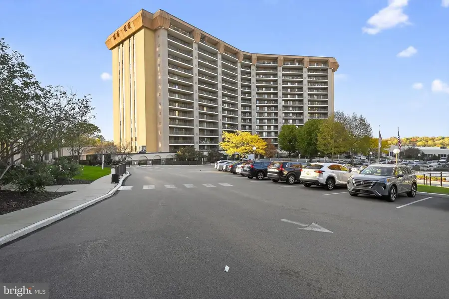 10413 Valley Forge Cir #413, King Of Prussia, PA 19406 - Image #2