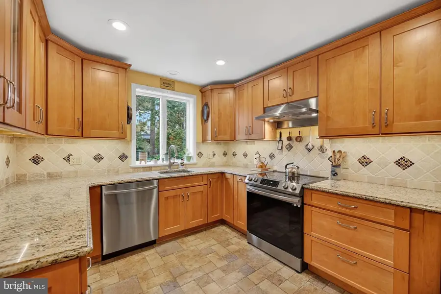 336 Gribbel Rd, Wyncote, PA 19095 - Image #2