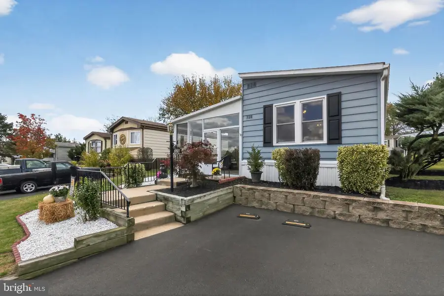 328 Woodstream Way, North Wales, PA 19454 - Image #3