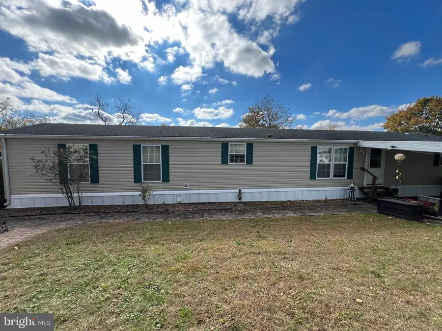 207 Green Hill Dr, Green Lane, PA 18054 - Image #3