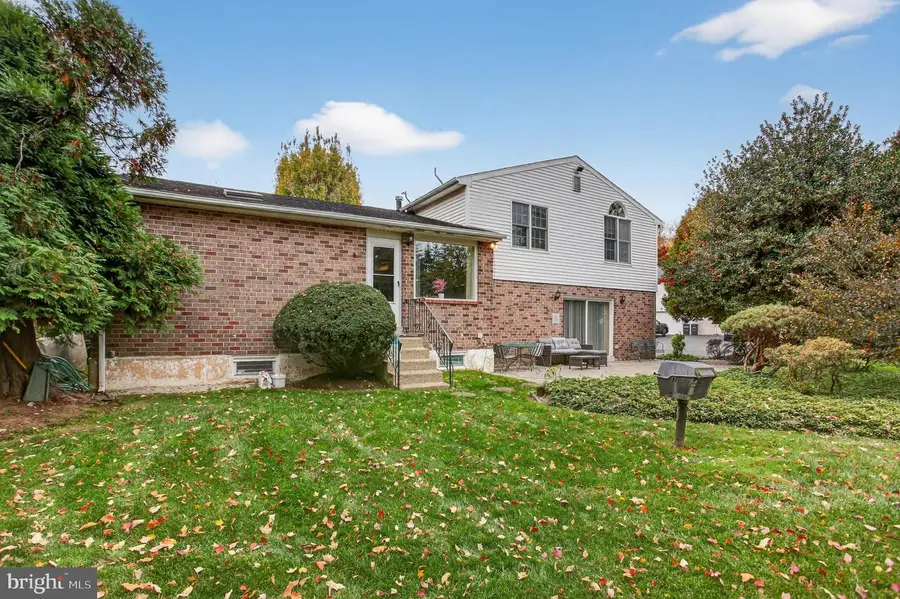 3660 Spring Run Rd, Huntingdon Valley, PA 19006 - Image #2