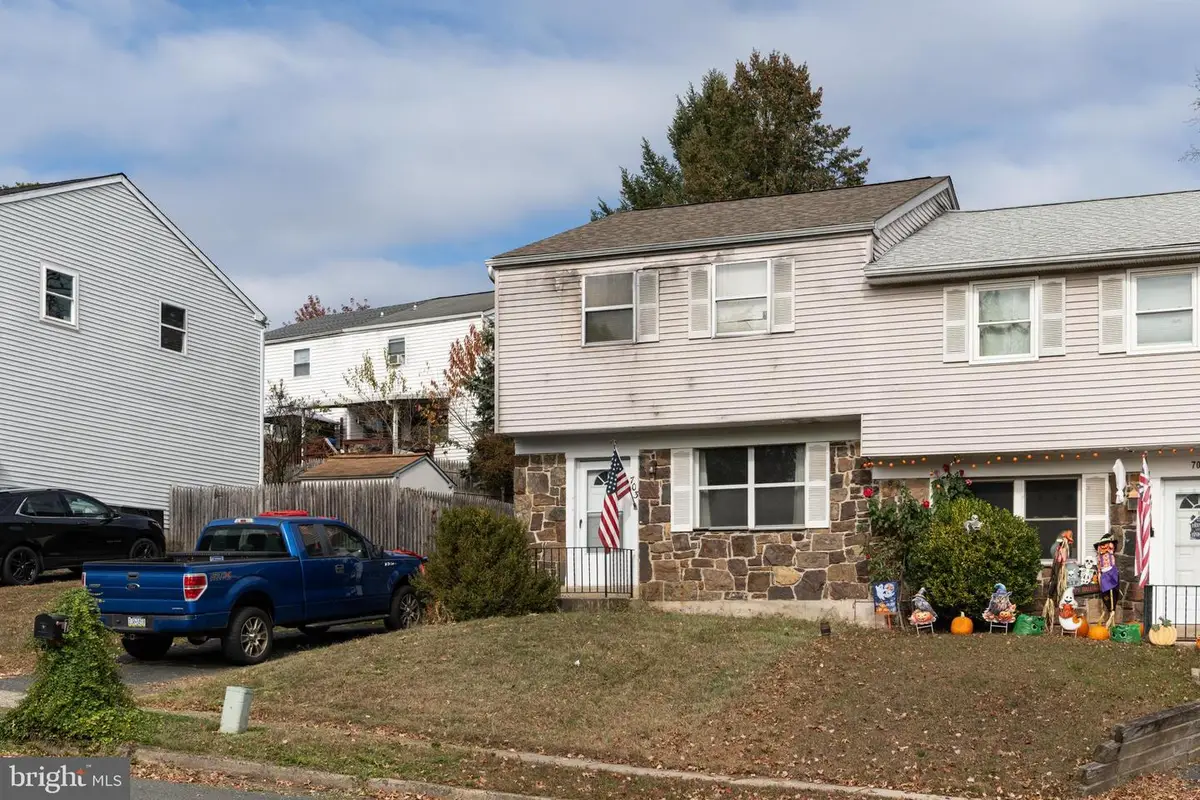 703 Holly Dr, Pottstown, PA 19464 - Image #1