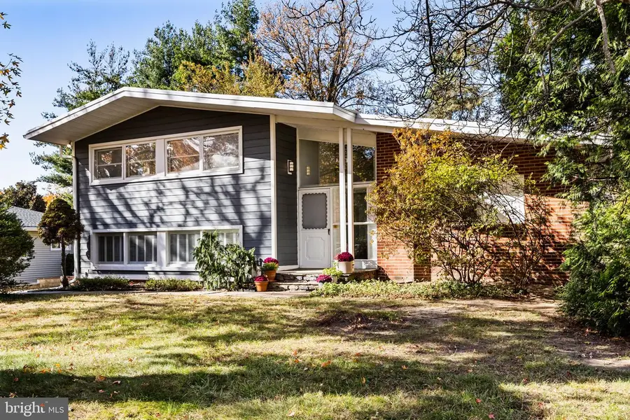 1005 Harston Ln, Erdenheim, PA 19038 - Image #2