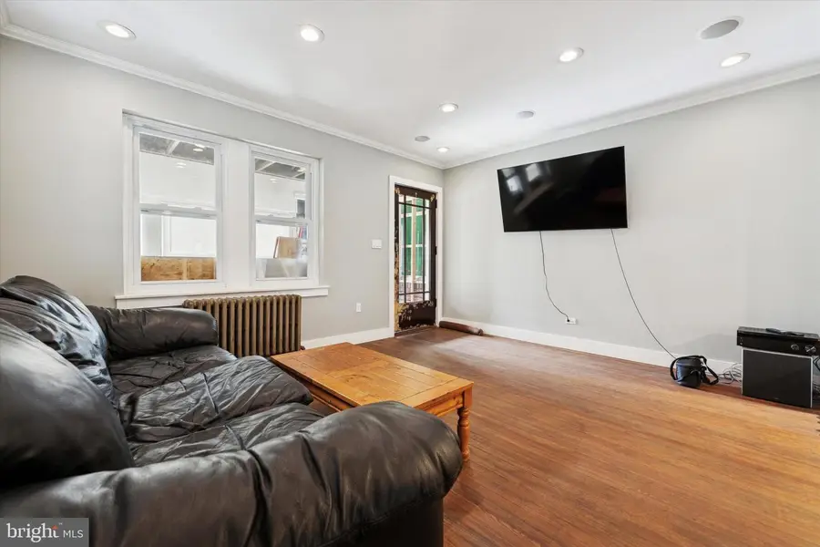 615 Green St, Bridgeport, PA 19405 - Image #3