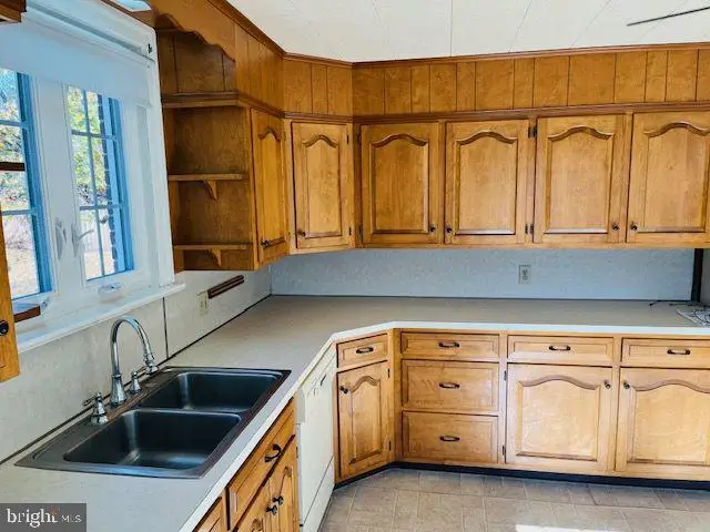 1552 Swamp Pike, Gilbertsville, PA 19525 - Image #3