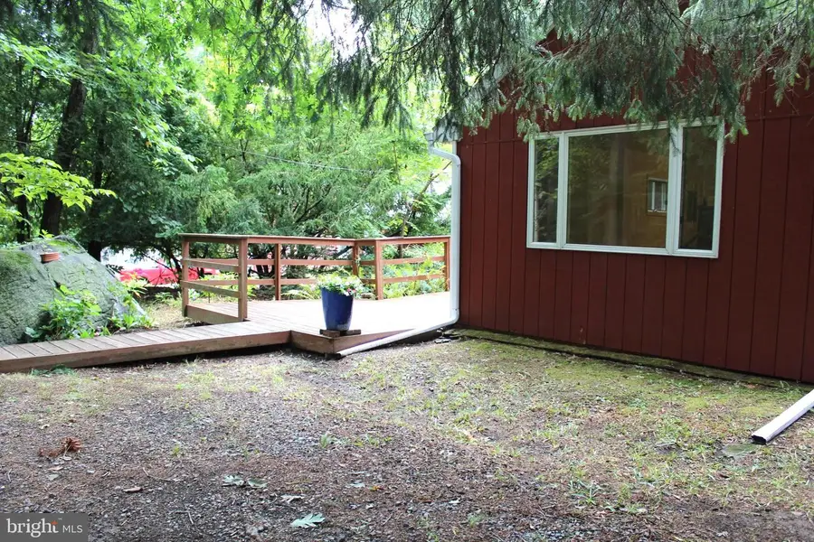 1068 Magazine Rd, Green Lane, PA 18054 - Image #3