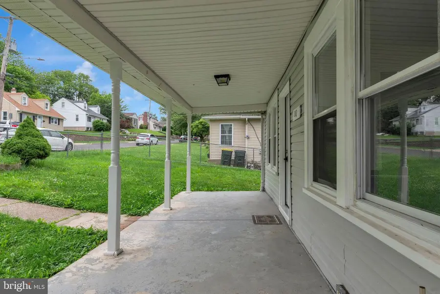 110 Woodlawn Ave, Willow Grove, PA 19090 - Image #3