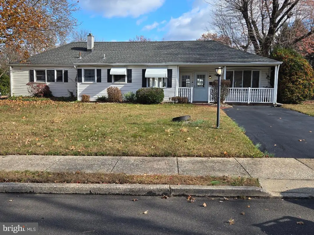 142 Greenbelt Dr, Hatboro, PA 19040 - Image #1