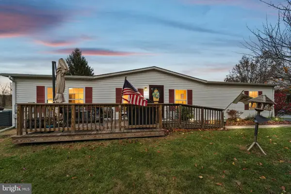 19 Wildbriar Ct, HARLEYSVILLE, PA 19438