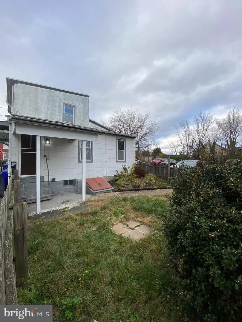 64 S Evans St, Pottstown, PA 19464 - Image #2