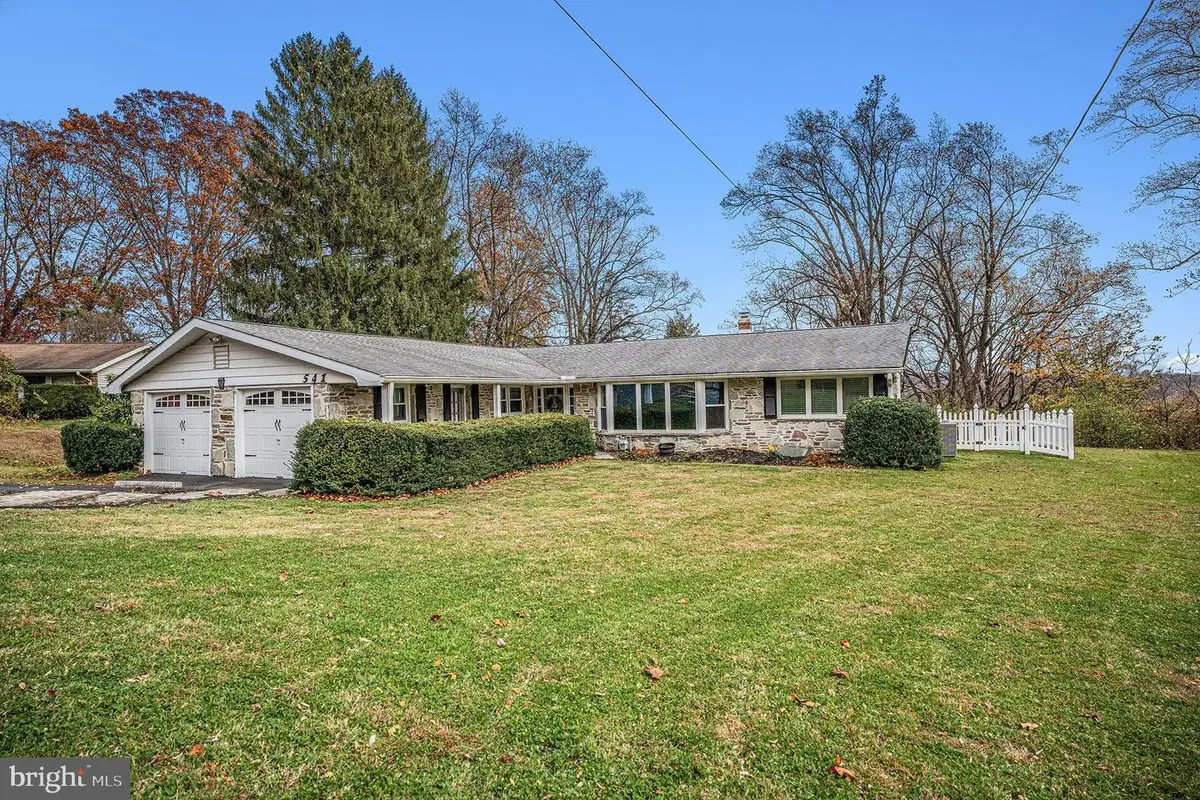 541 Cardinal Dr, Dresher, PA 19025 - Image #1