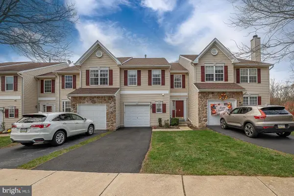 975 Katie Cir, ROYERSFORD, PA 19468