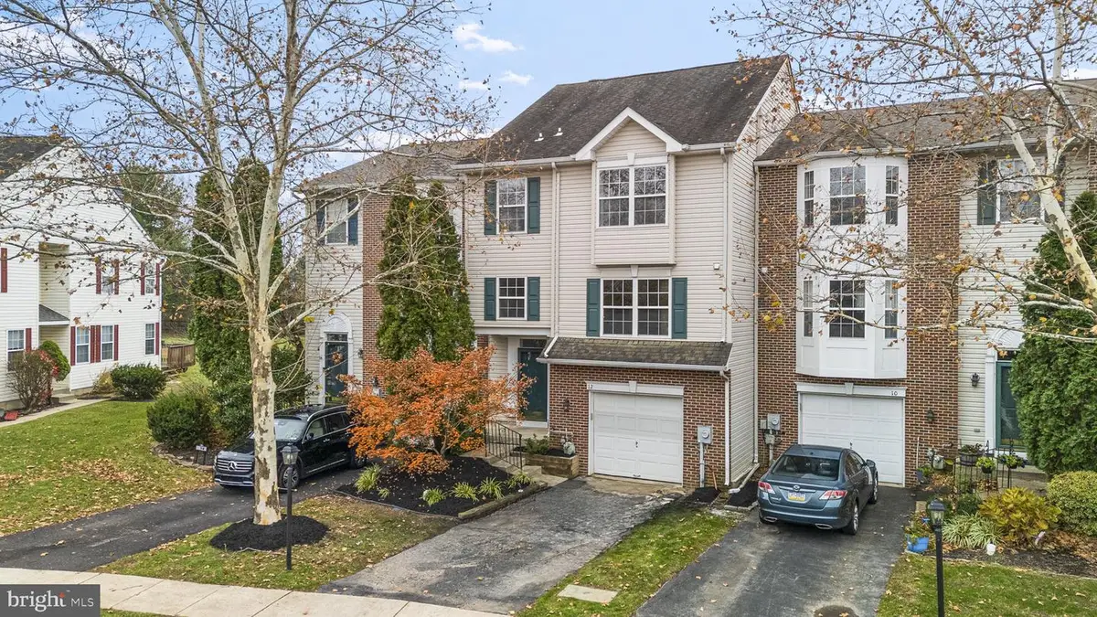 12 Hunt Club Dr, Collegeville, PA 19426 - Image #1
