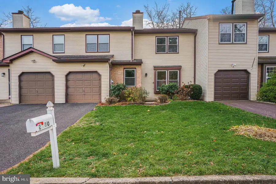 2580 Allison Dr, Pottstown, PA 19464 - Image #2