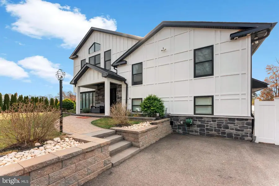 528 Hoyt Rd, Huntingdon Valley, PA 19006 - Image #2