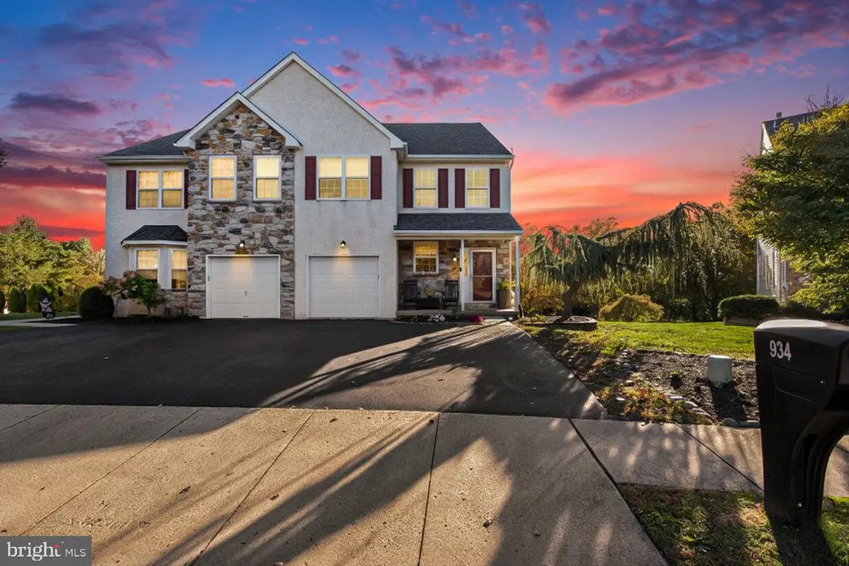 934 Heritage Dr, Norristown, PA 19403 - Image #1