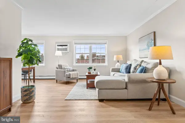 222 E Montgomery Ave #304, ARDMORE, PA 19003