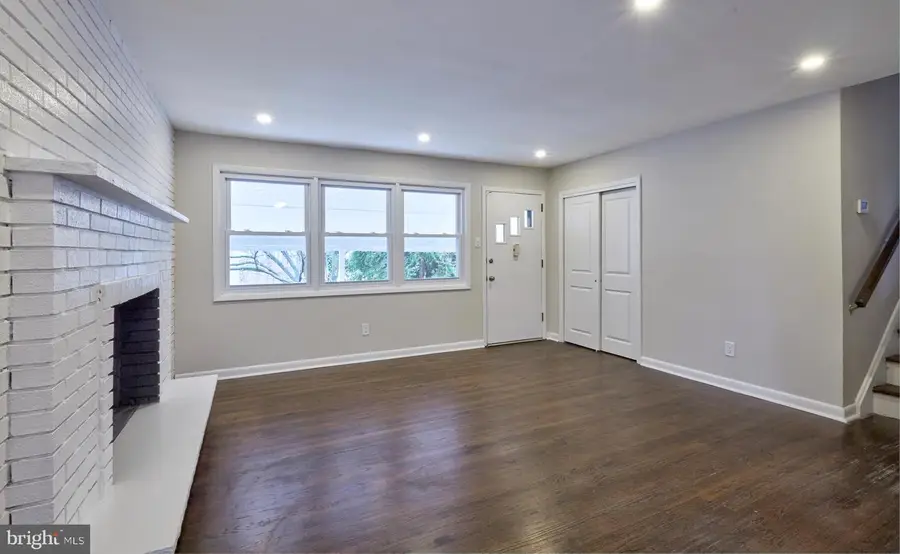 42 Russell Rd, Willow Grove, PA 19090 - Image #3