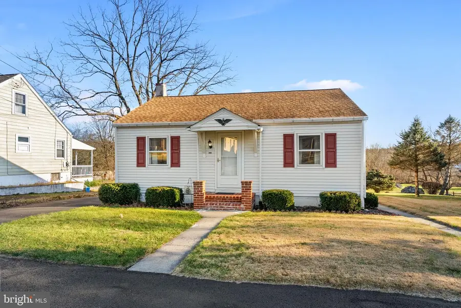 1044 Magazine Rd, Green Lane, PA 18054 - Image #3