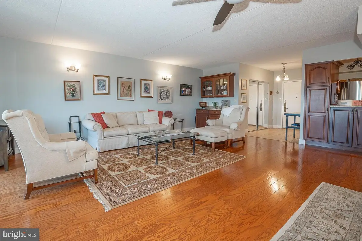 20925 Valley Forge Cir #925, King Of Prussia, PA 19406 - Image #1