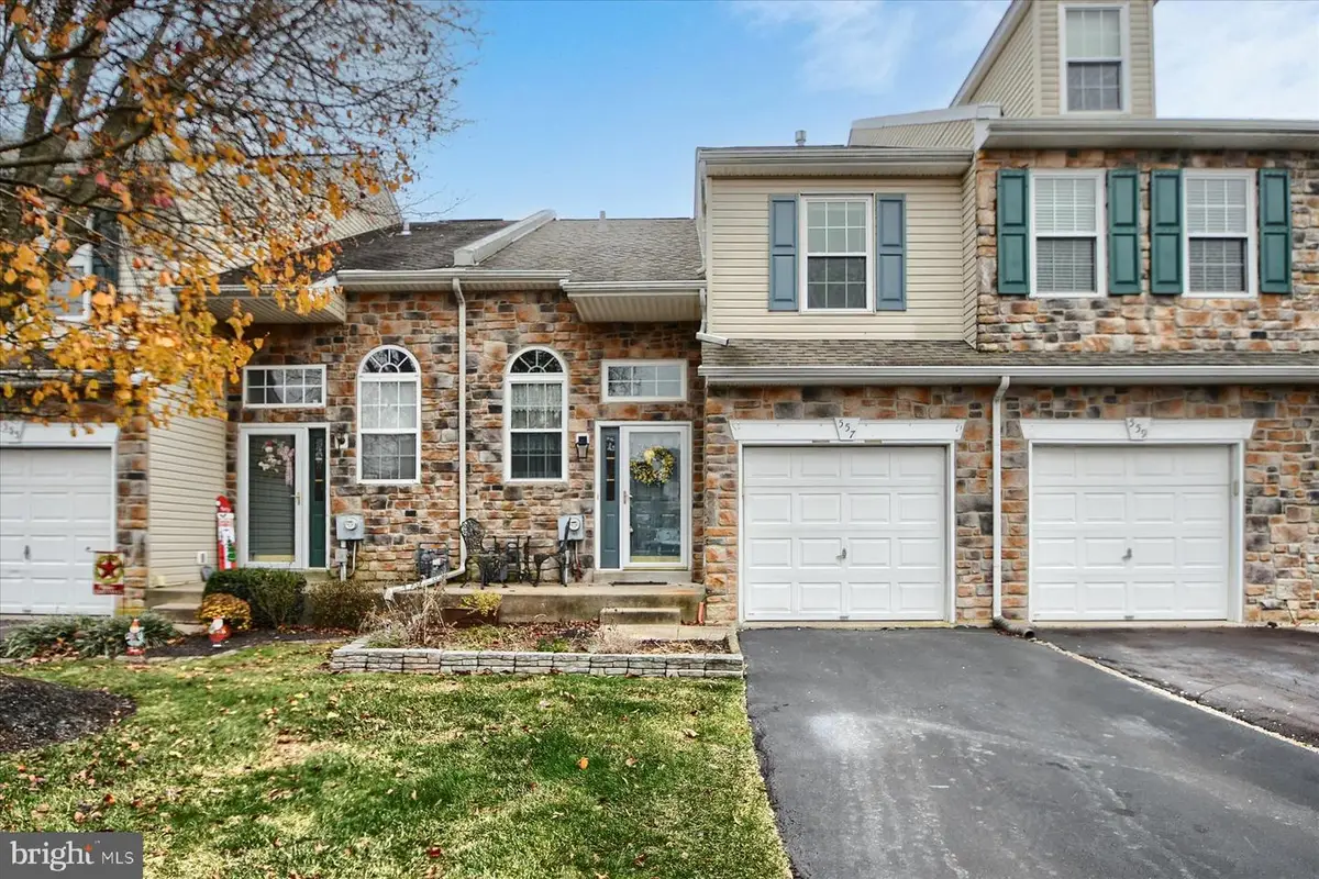 557 Broxton Ct, Harleysville, PA 19438 - Image #1