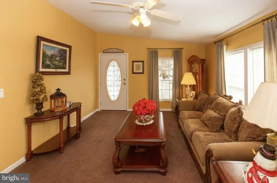 303 Carver Ln, Royersford, PA 19468 - Image #3