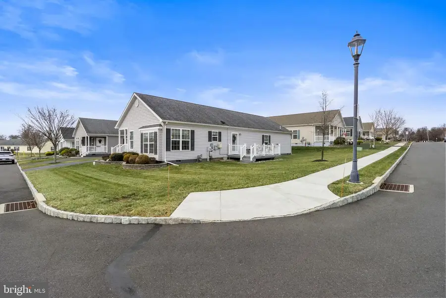 501 Blue Bell Springs Dr, Blue Bell, PA 19422 - Image #3