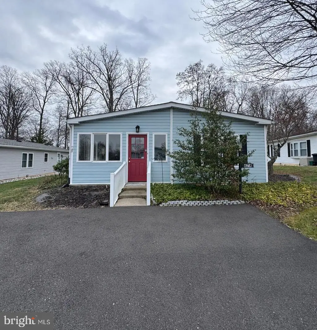 674 Boxwood Ter, North Wales, PA 19454 - Image #1