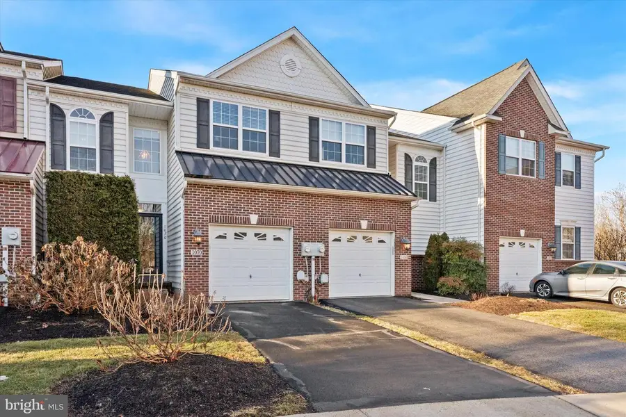 1070 Rosemont Ter, Pennsburg, PA 18073 - Image #2