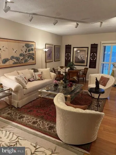 20332 Valley Forge Cir #332, King Of Prussia, PA 19406 - Image #2