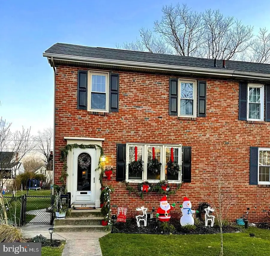 810 N Washington St, Pottstown, PA 19464 - Image #2