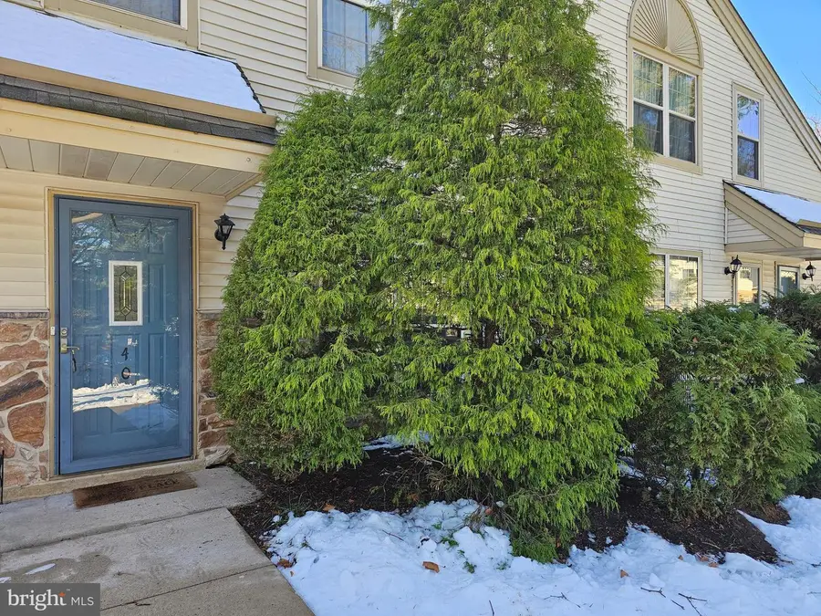 401 Foxcroft Cir #condo 401, Royersford, PA 19468 - Image #2