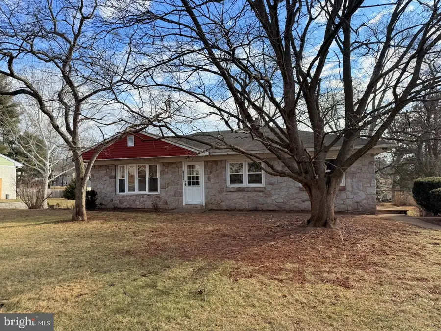 1238 Kauffman Rd, Pottstown, PA 19464 - Image #2