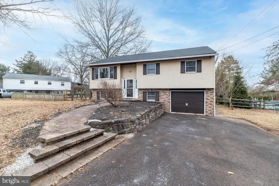 1282 Pine St, Pottstown, PA 19464 - Image #2