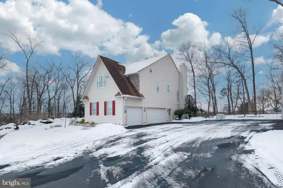 2104 Squirrel Hill Rd, Schwenksville, PA 19473 - #3