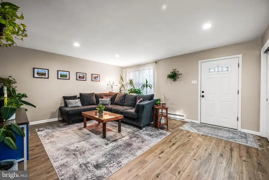 583 Manatawny St, Pottstown, PA 19464 - Image #2