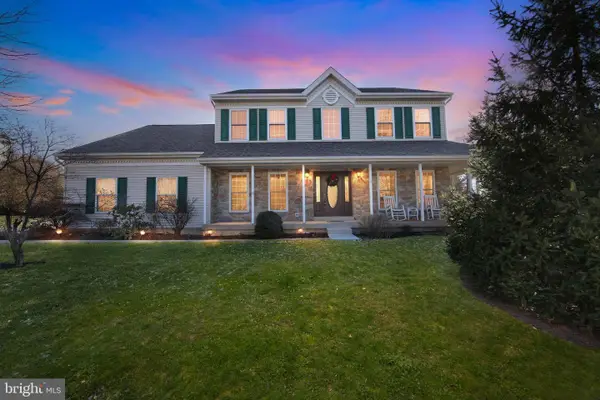 110 Persimmon Dr, COLLEGEVILLE, PA 19426