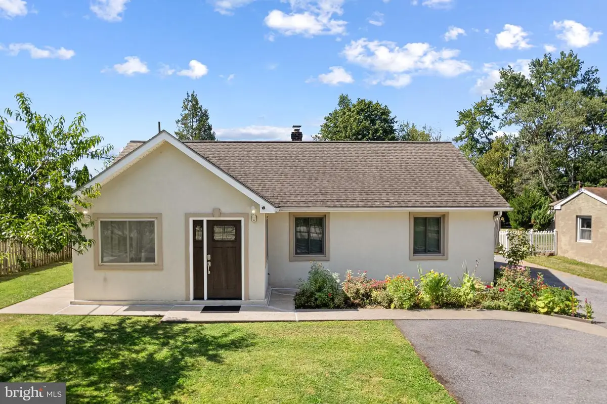 1402 Sterigere, Norristown, PA 19403 - Image #1