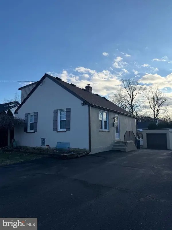 2718 Hawthorne Rd, GLENSIDE, PA 19038