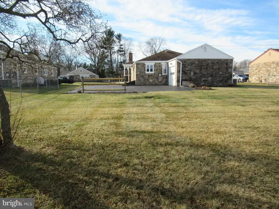 1817 Sterigere St, Eagleville, PA 19403 - Image #2